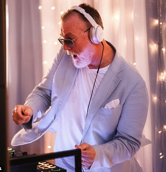 DJ Matthew Bee