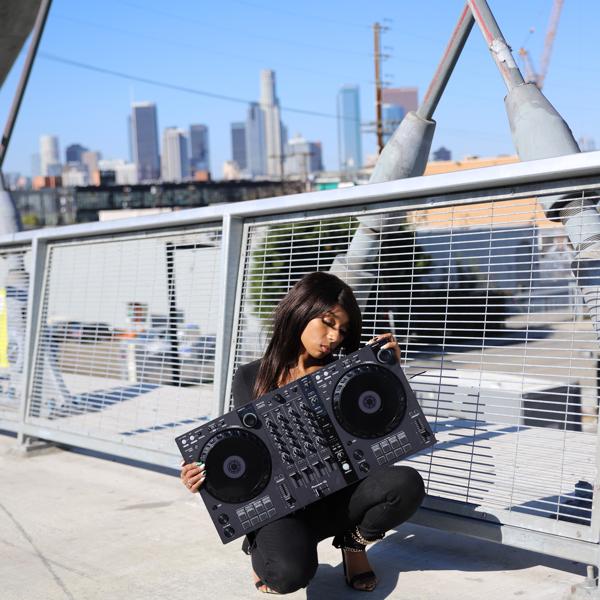 Lady Tecniq/ DJ Lady Tecniq