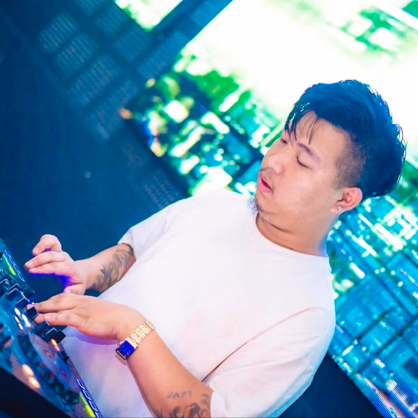 DJ TenzY