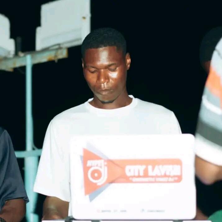 Hypedjcity Lavish