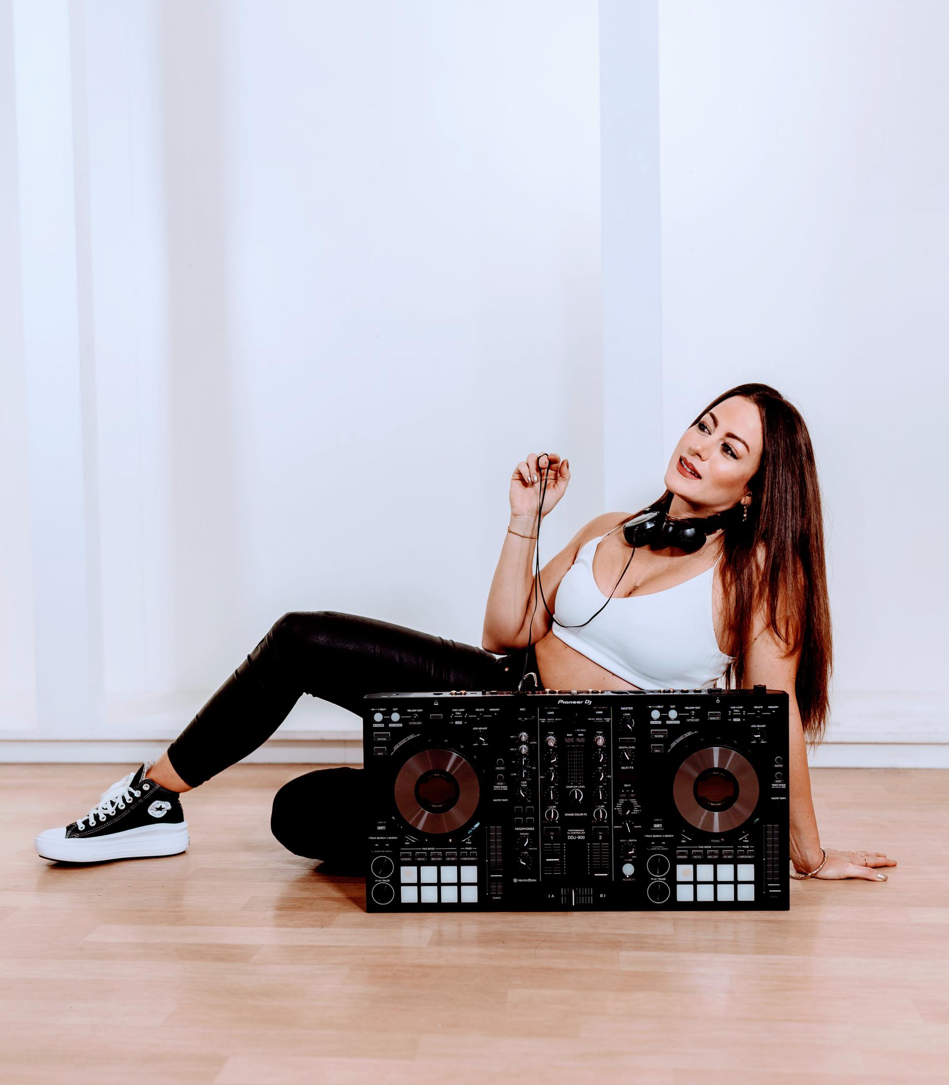 DJ"ane" Hazel