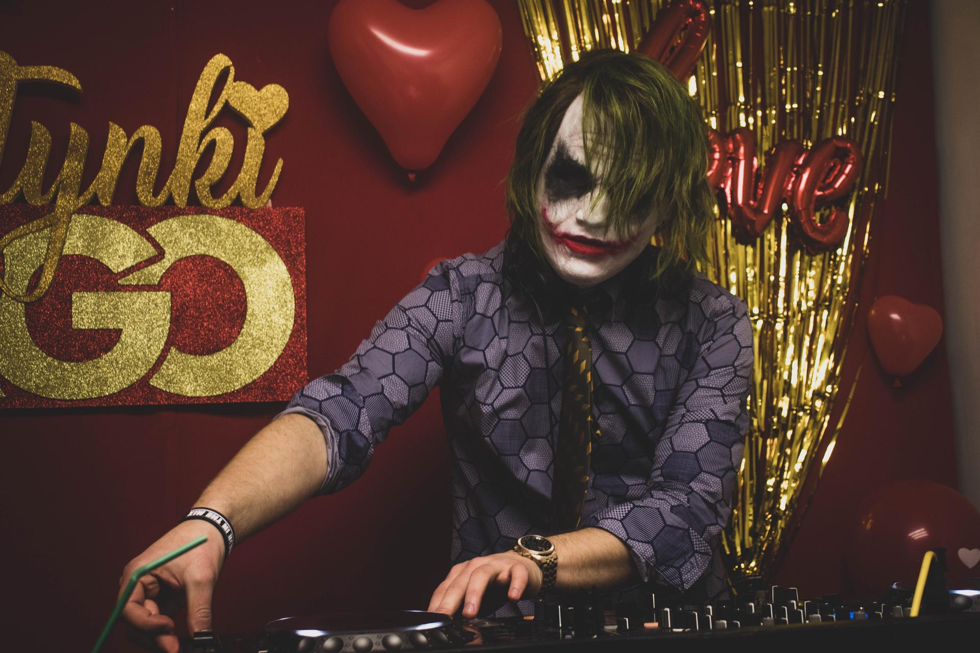 DJ Smokey Zm
