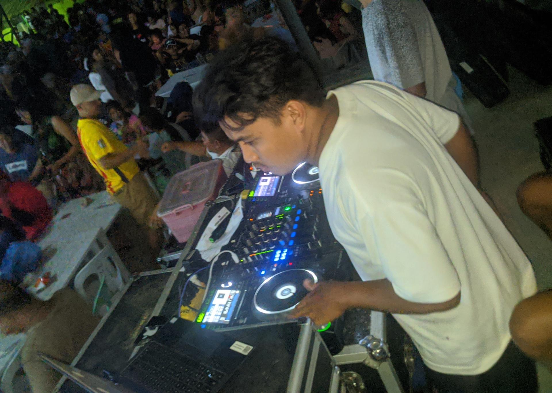 Dj jr