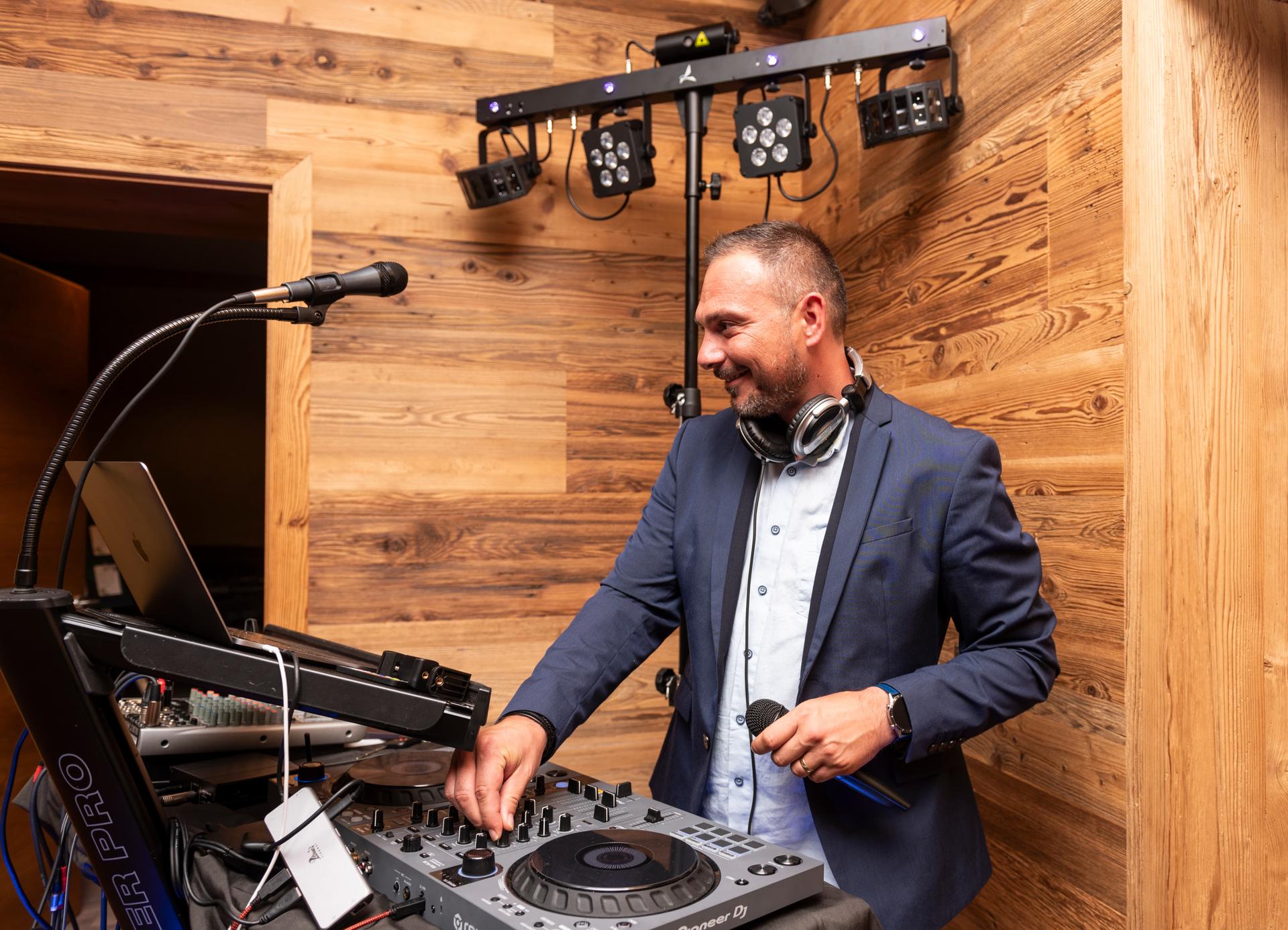 Dj Boky