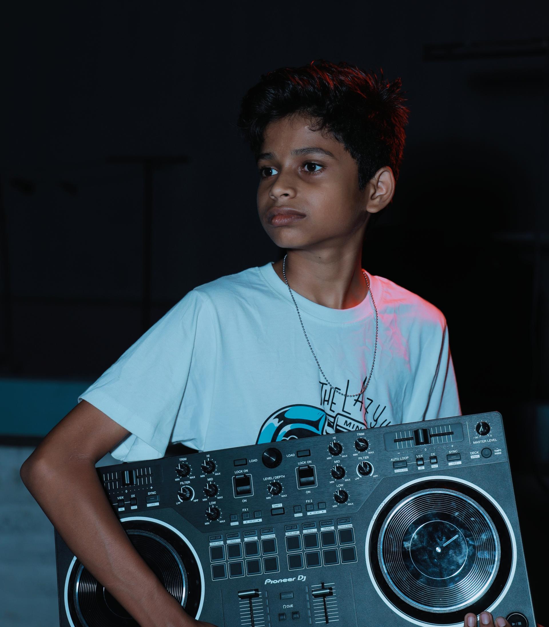 DJ Suriya