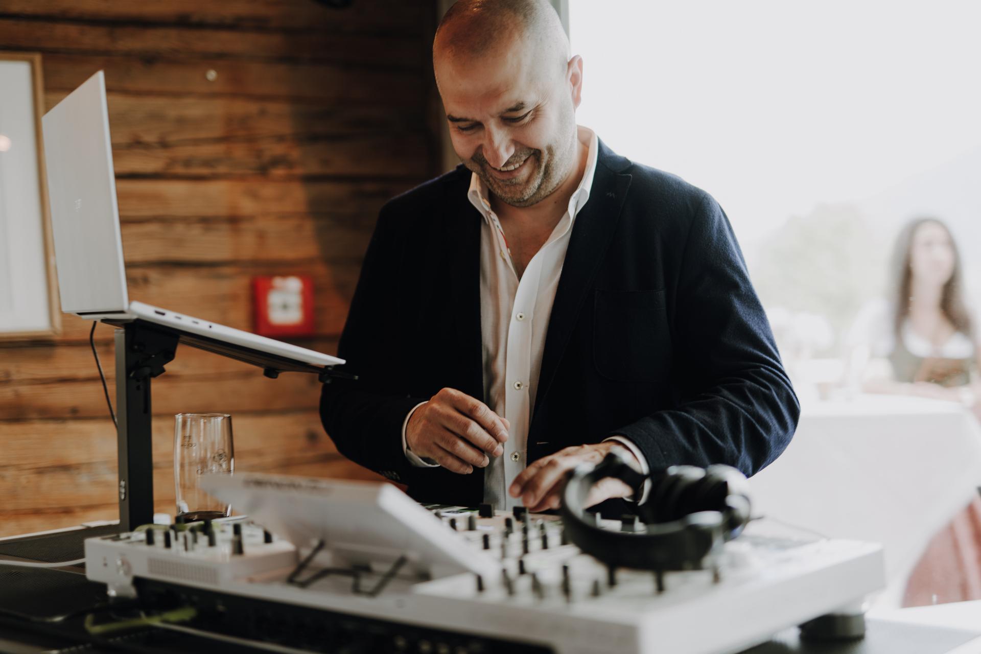 DJ Marius Romano 