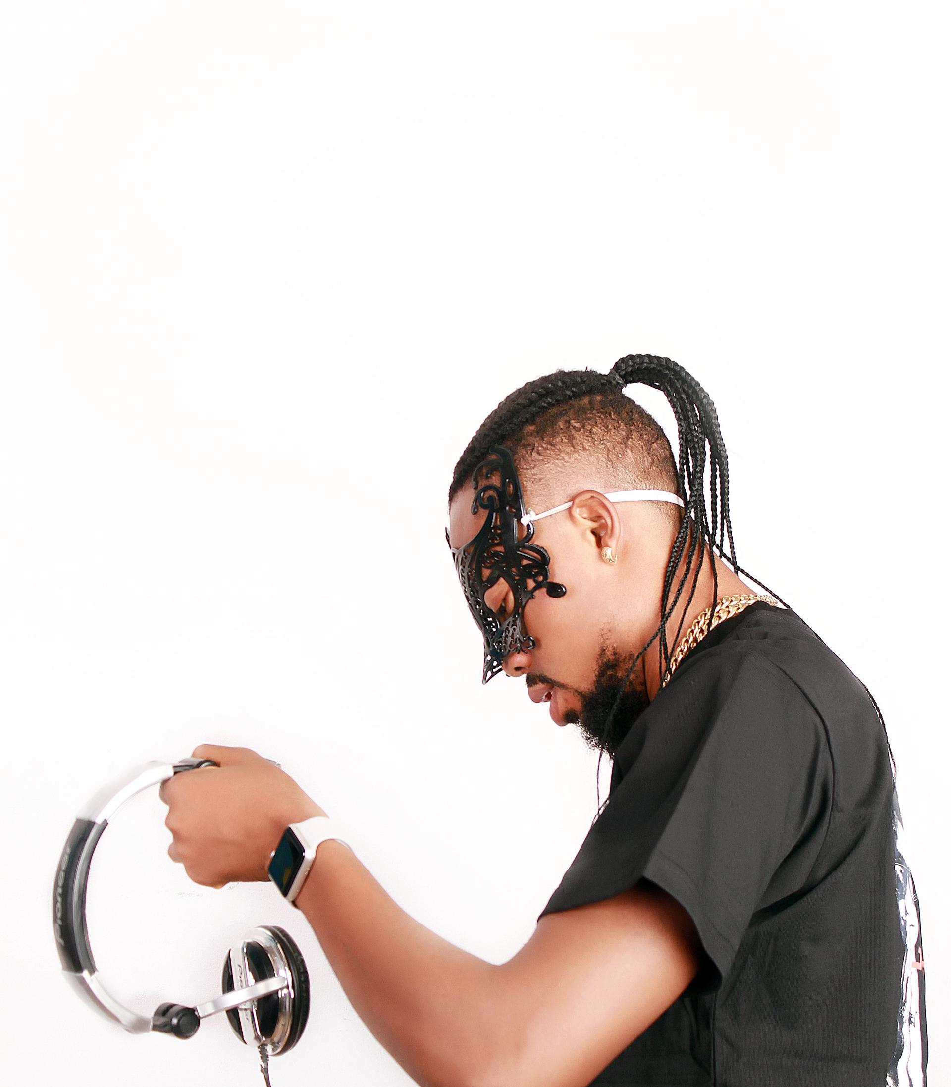 Maskdjdazzyb 