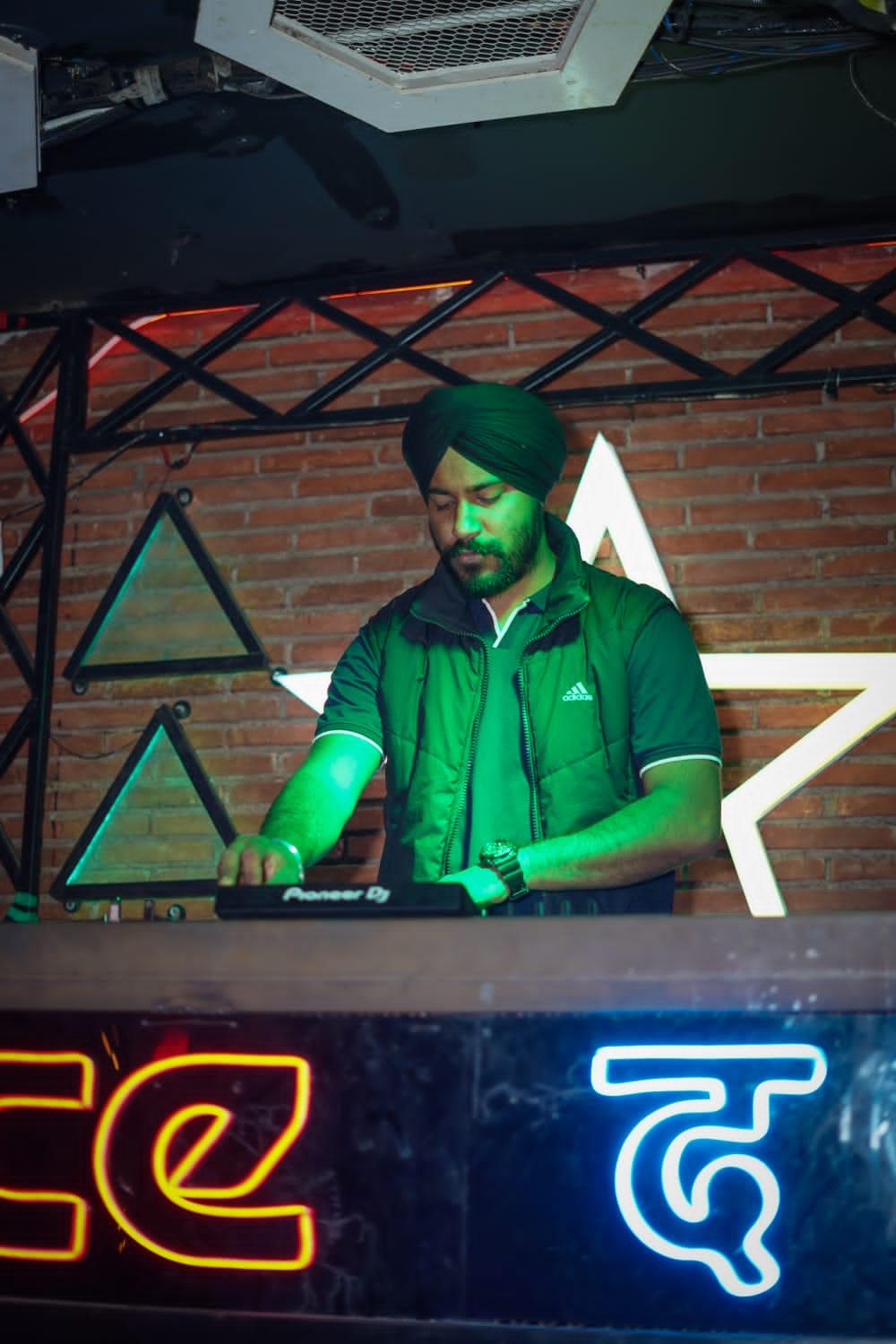 DJ Mr Singh