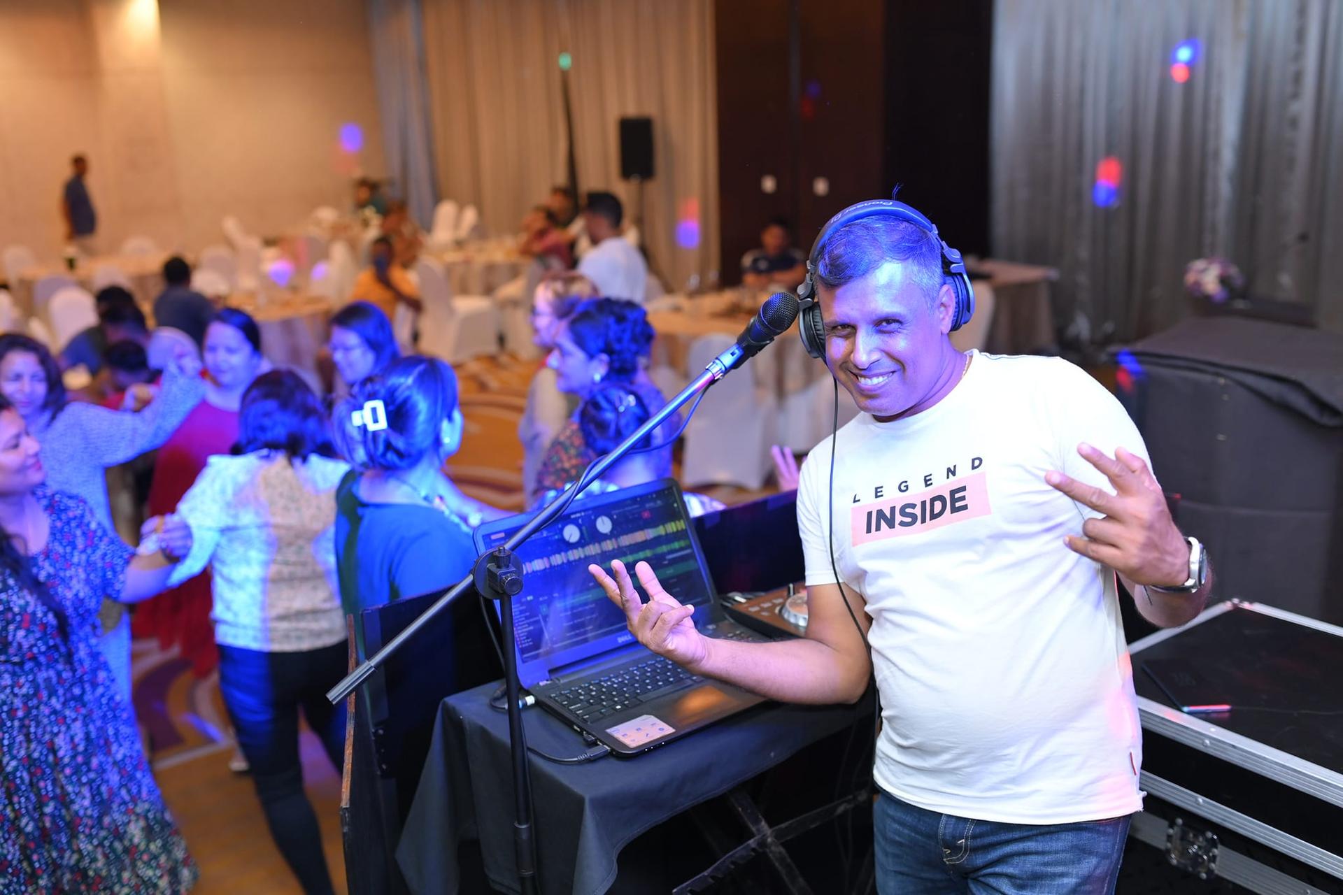 DJ MIKE