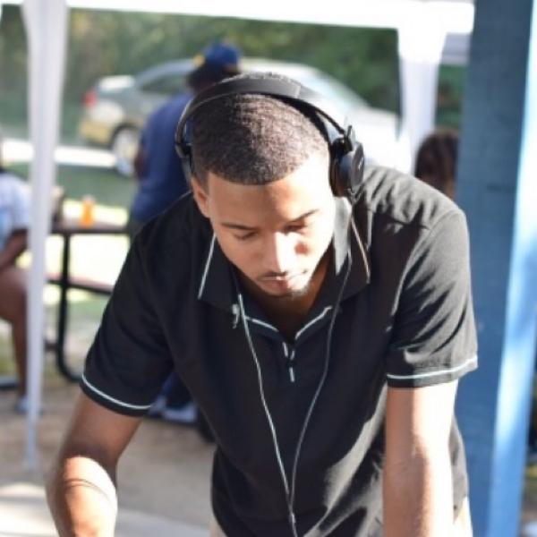 DJ Currie