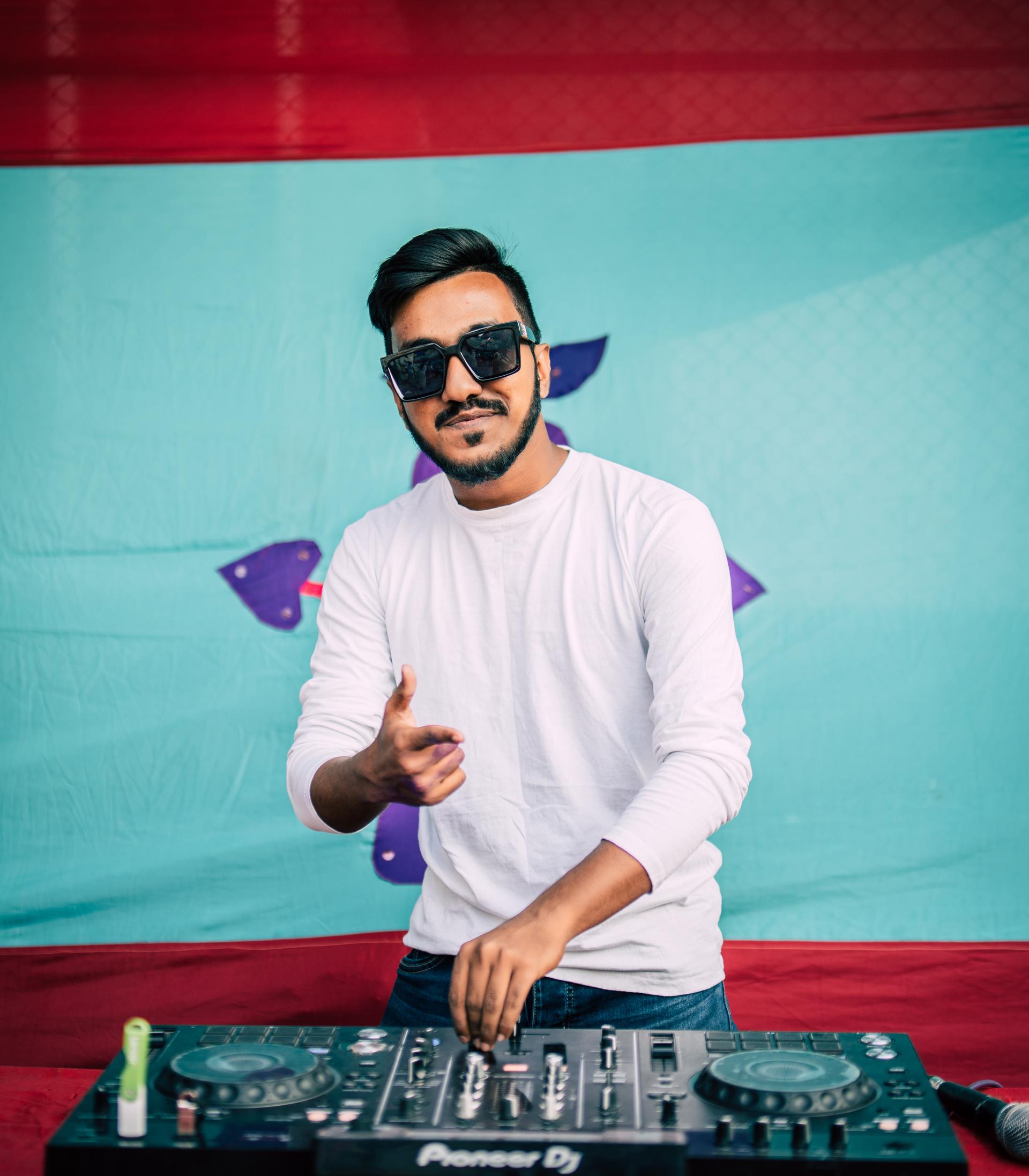 DJ EFTY MNR 