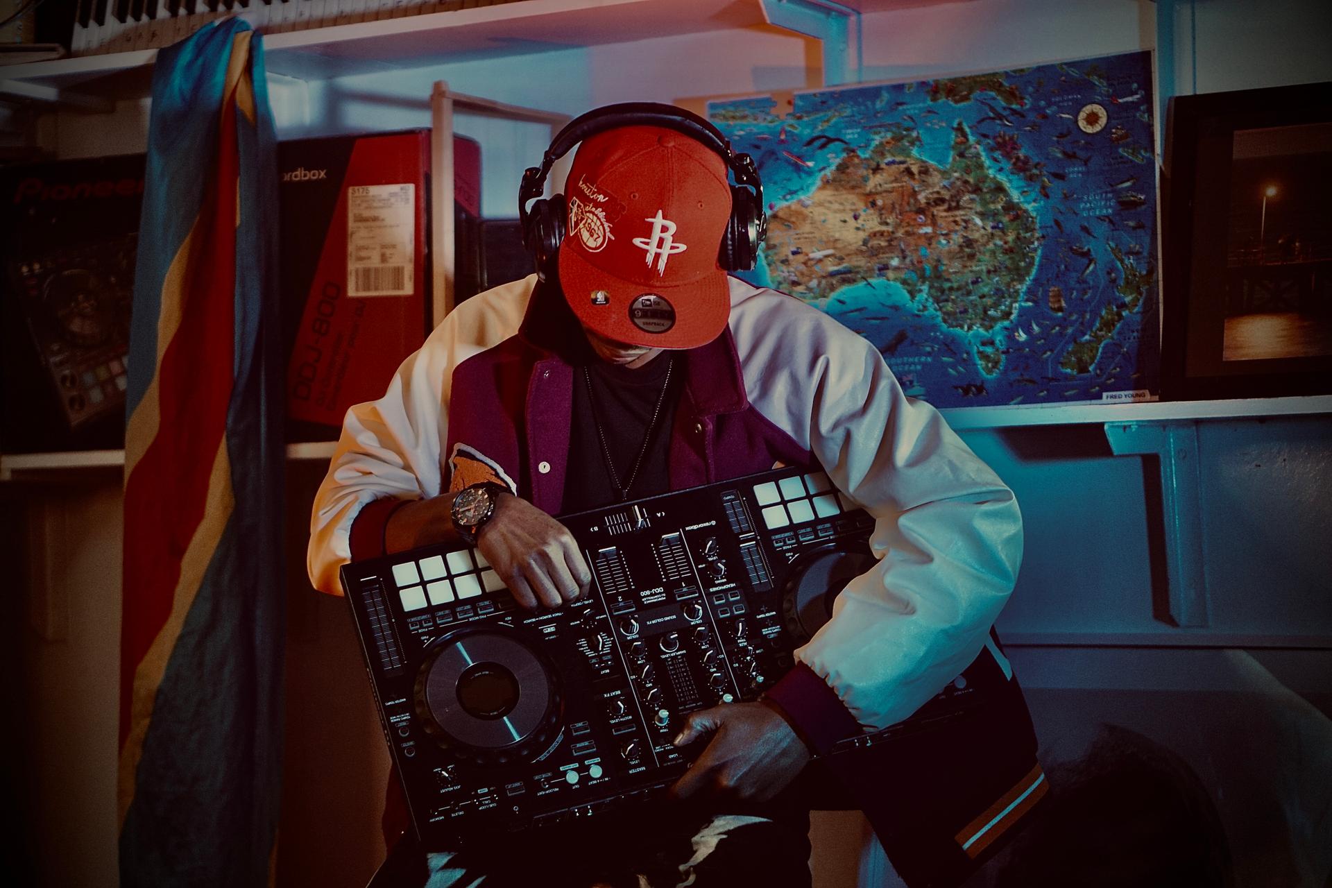 DJ FELA