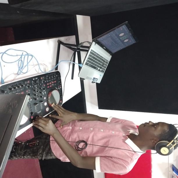 DJ harmony 