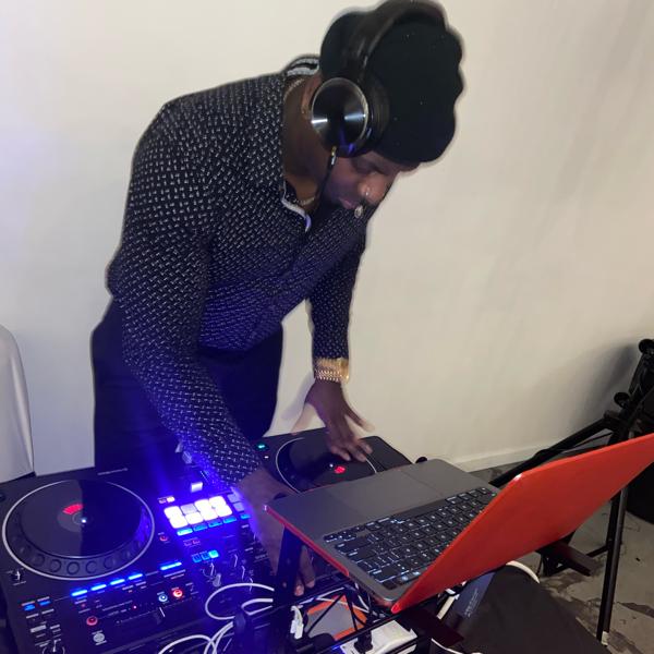 DJ PHILSMILL