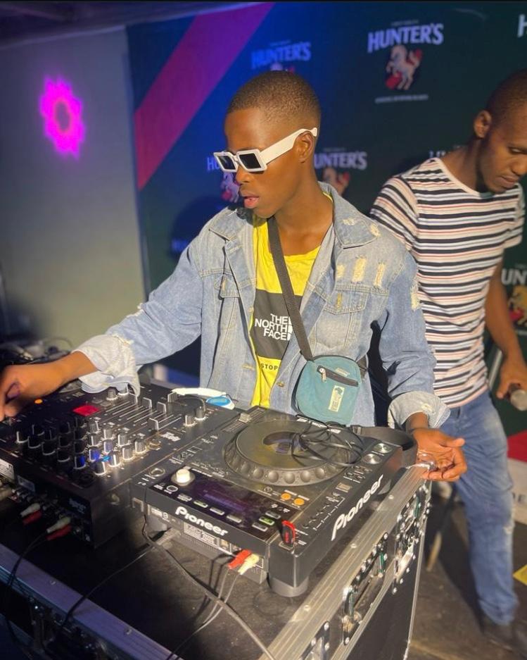 Dj Jnr Da Vibe