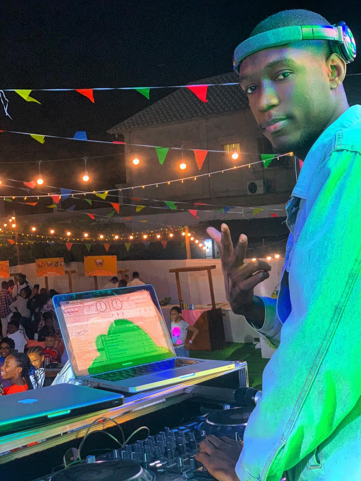 DJ AG FIGURA