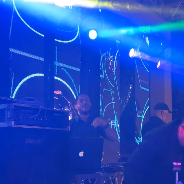 Moncho Bass