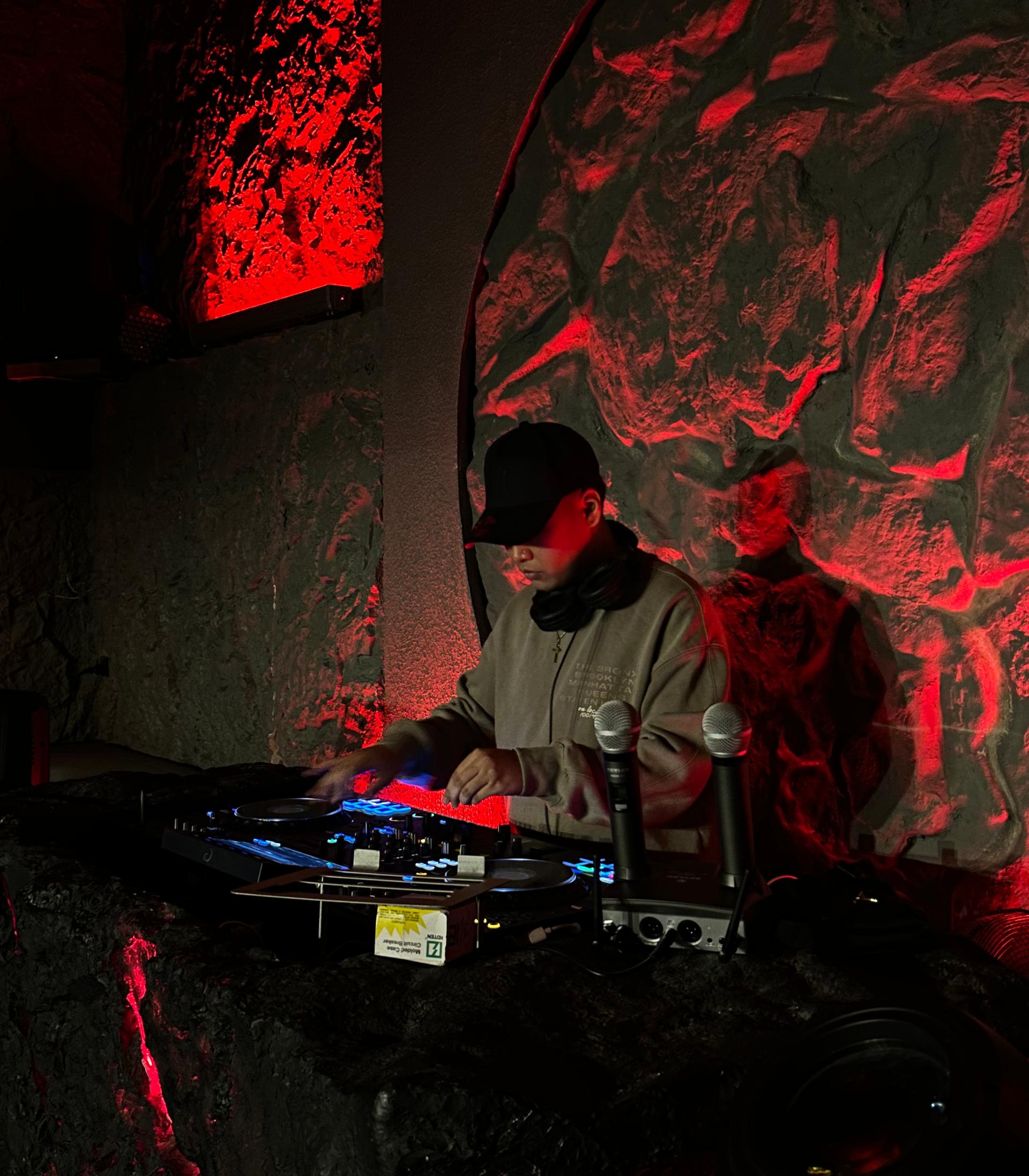 DJ Josef Baldos