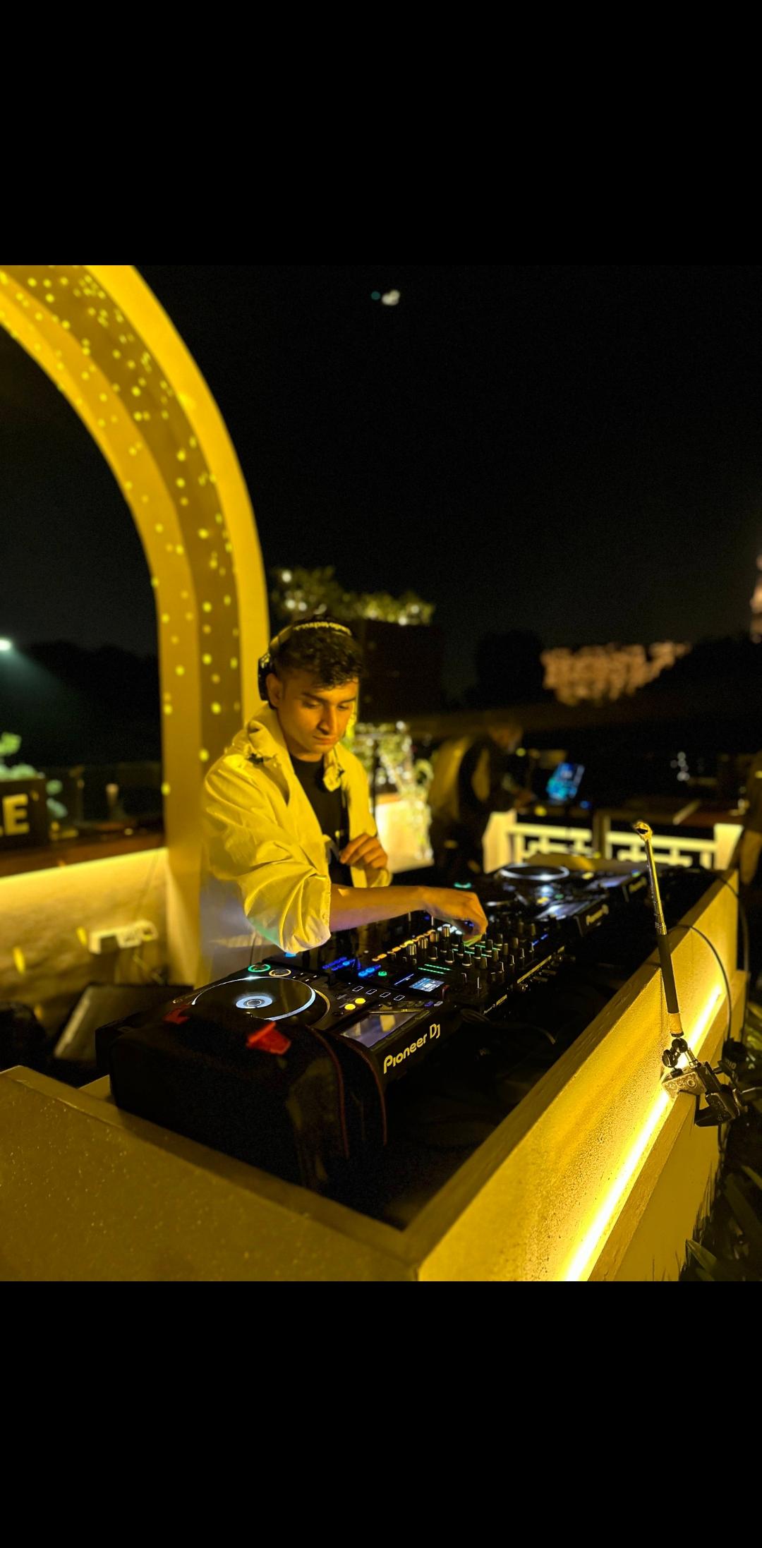 DJ ASTROCYBR