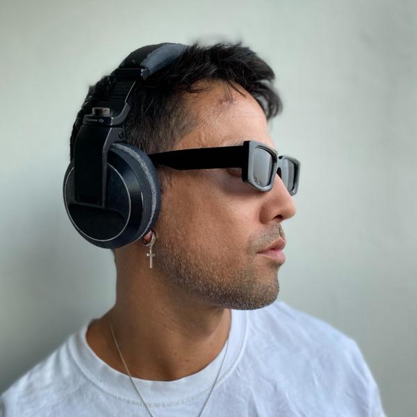 Dj EDHIRO 