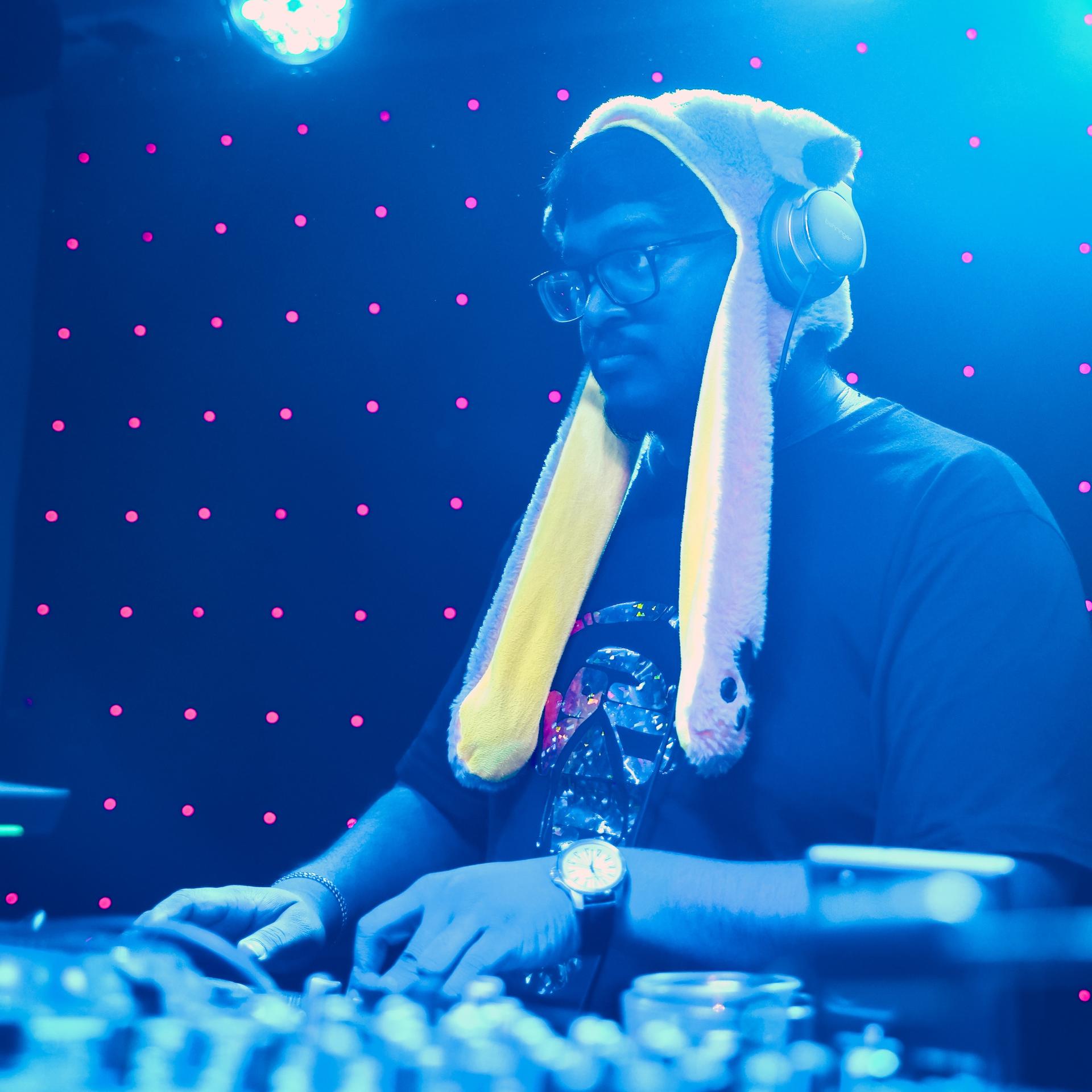 DJ S3REPPU 
