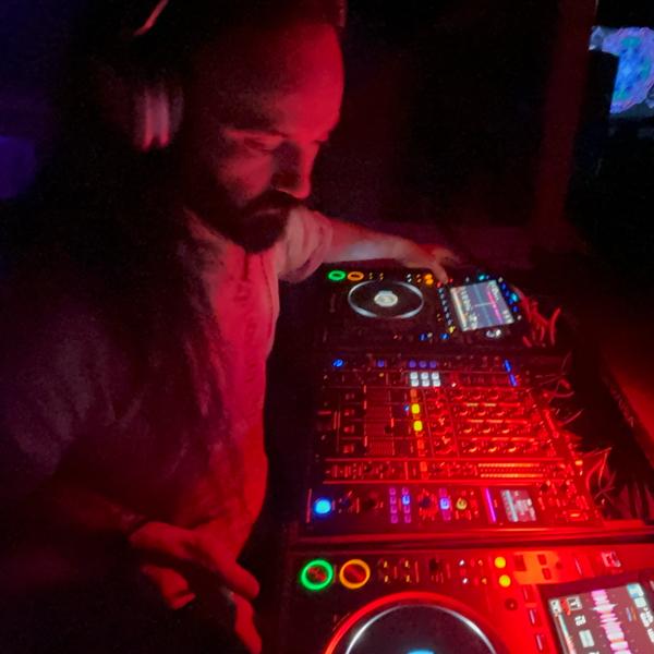 Dj Halffull