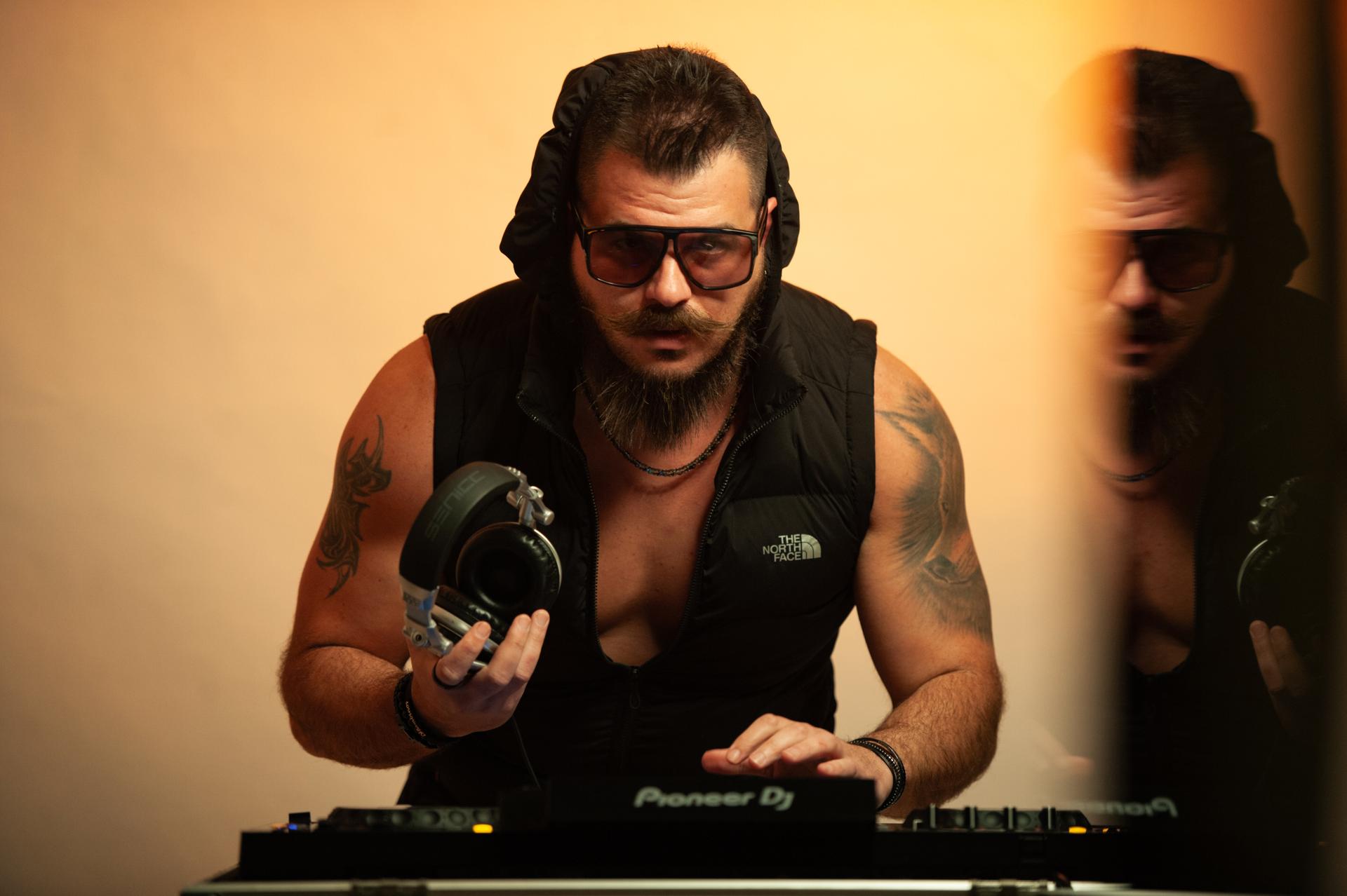 DJ Bambinos