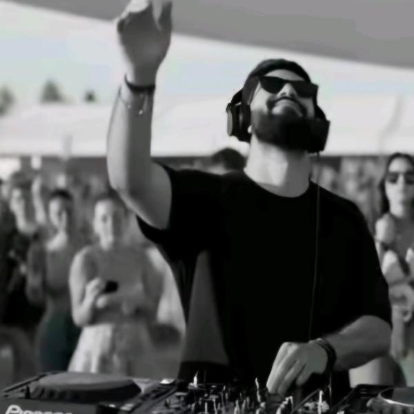 DJ Vibes