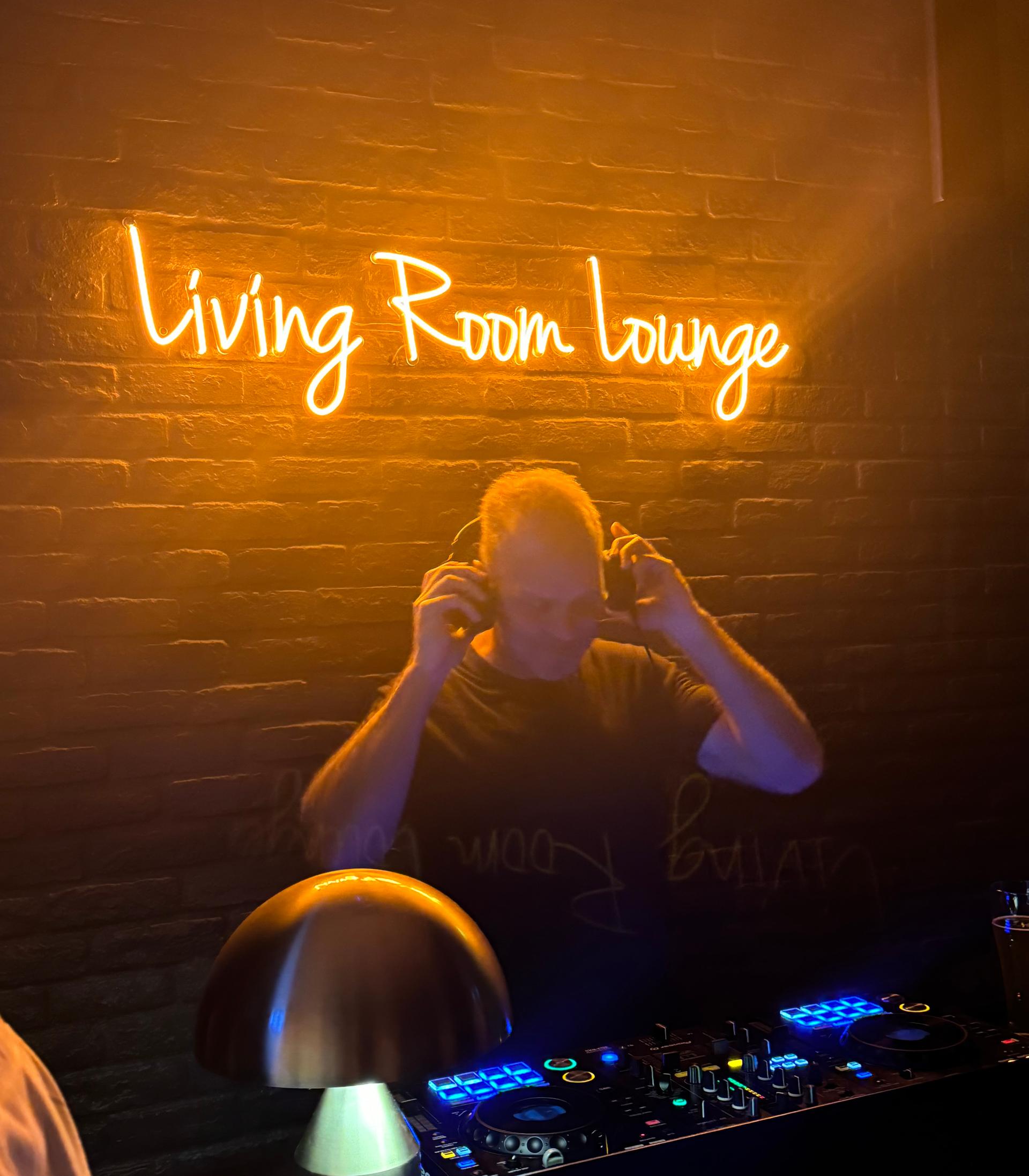 DJ Eddie Barretta