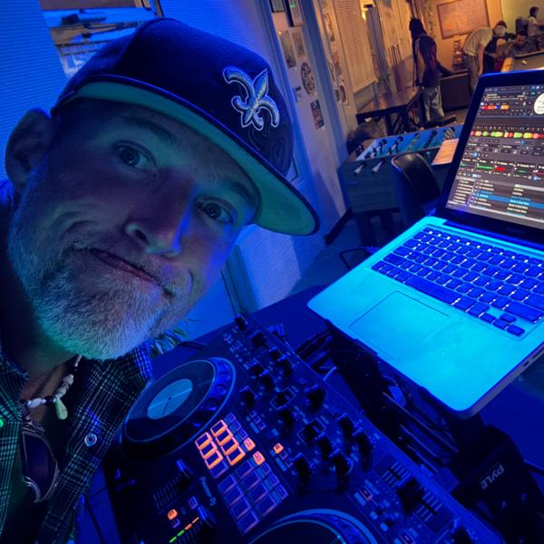 DJ 3R$T