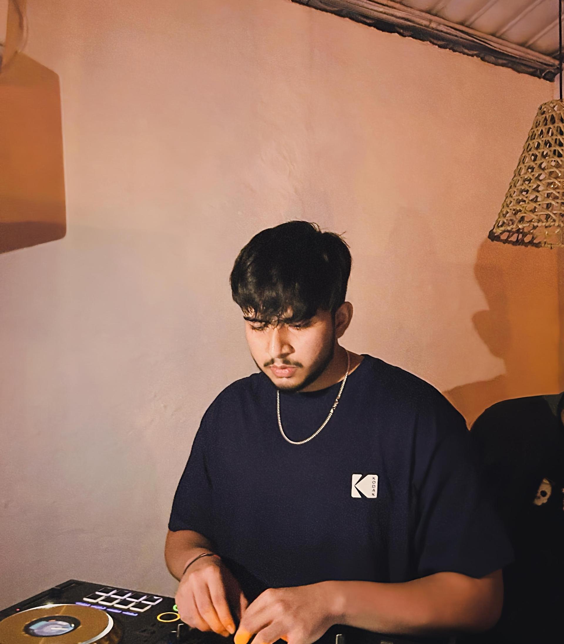 DJ YNTRA