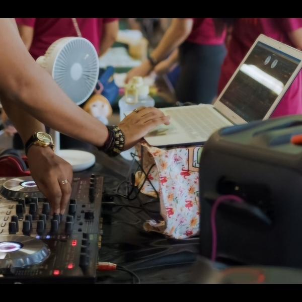 DJ MEERZ 