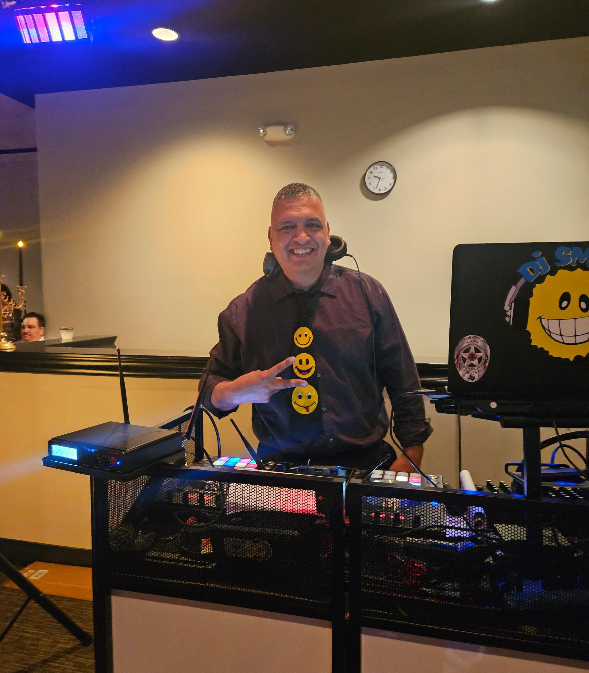 DJ SMiLeY!