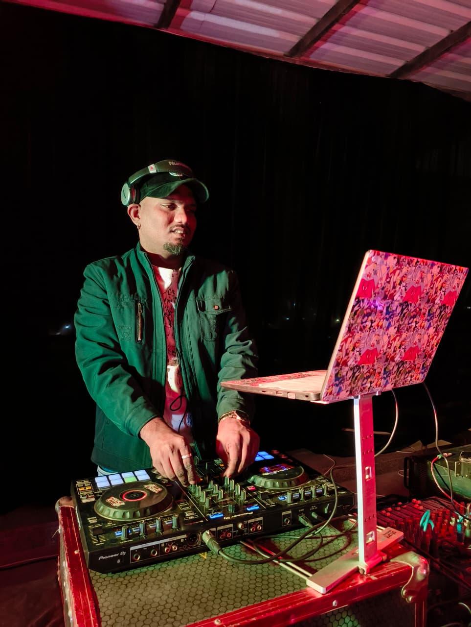 Dj Ash