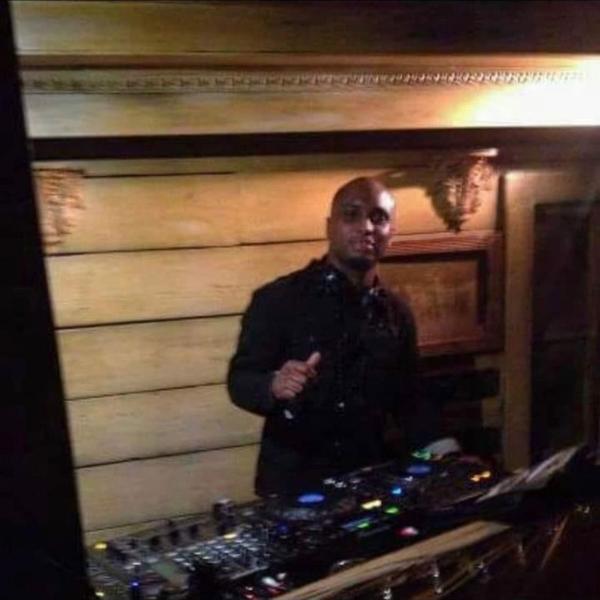 DJ EL Maximo