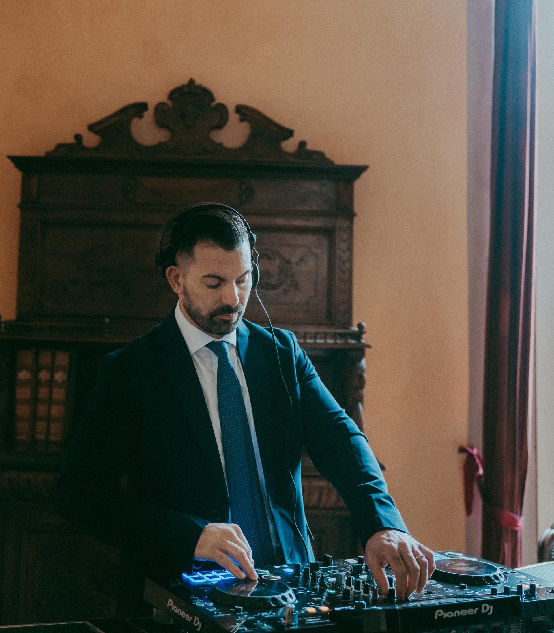 Jonathan Dj