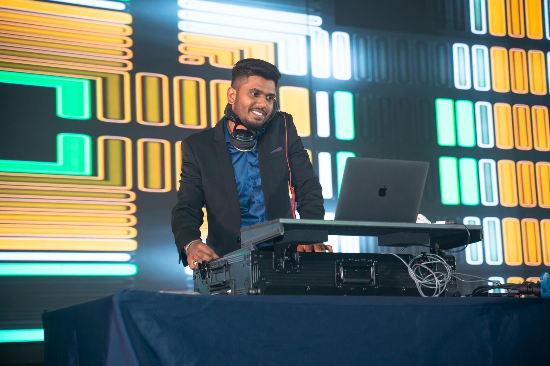 DJ Vicky