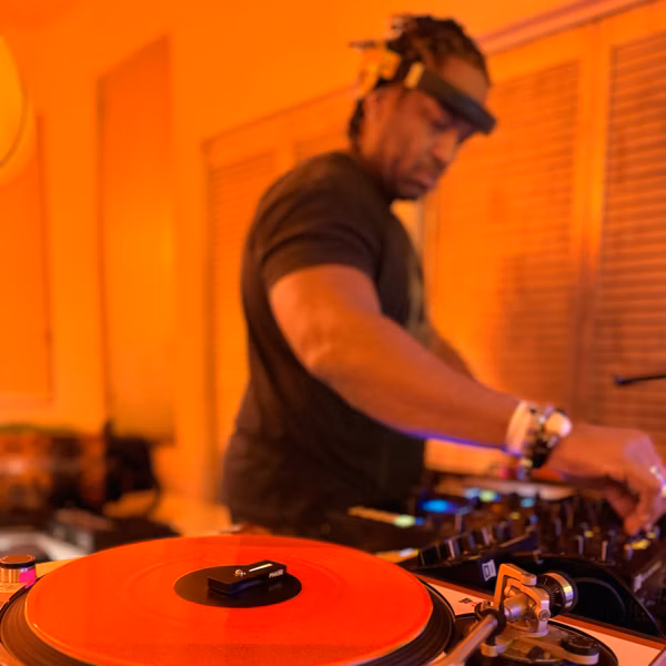 Dj Kamau Preston