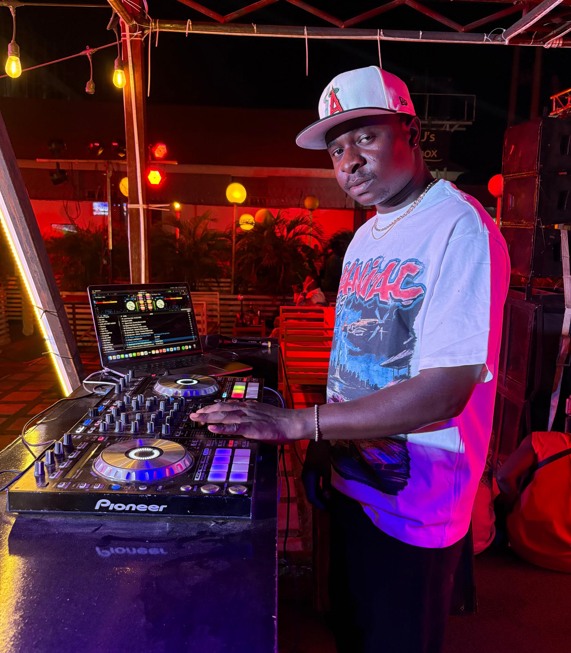DJ Mixmore