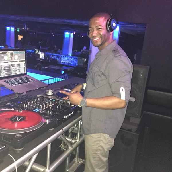 DJ J-Onez