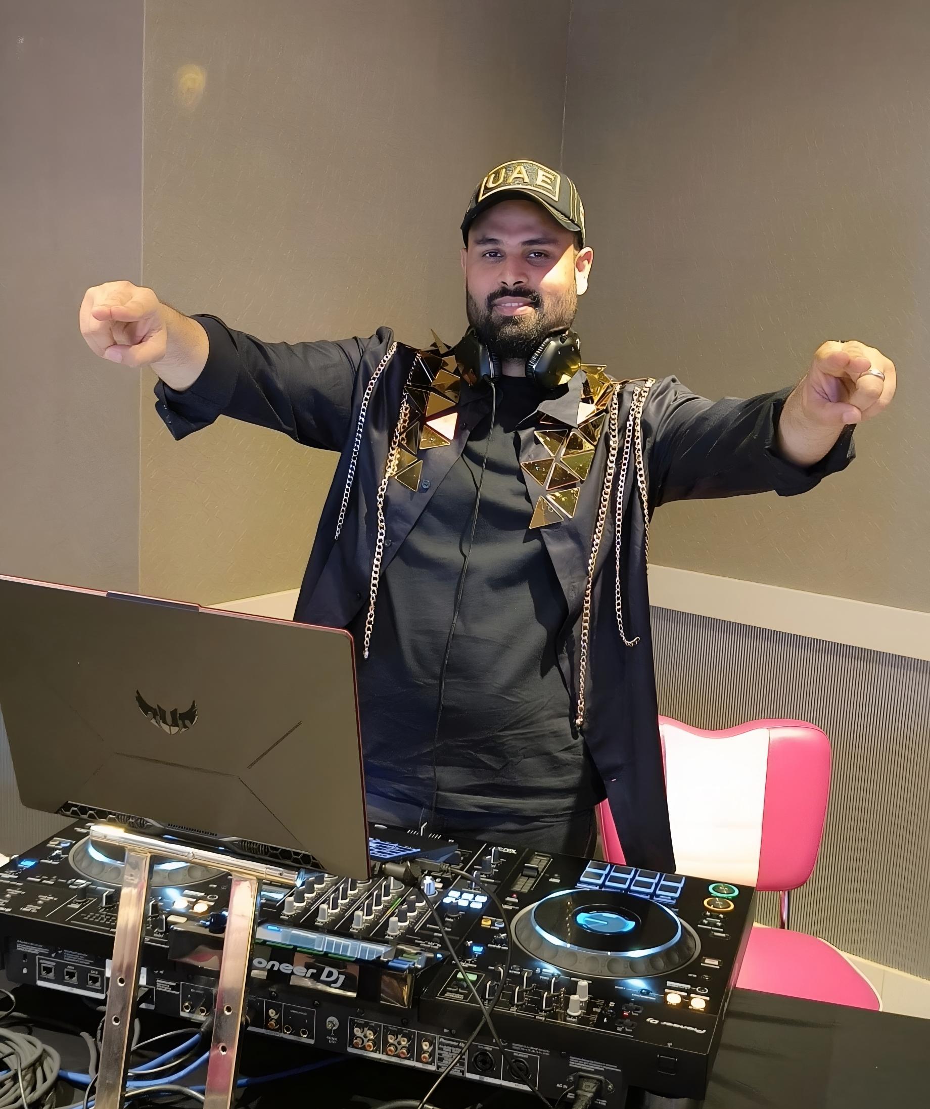 DJ ADIL BAKSH 