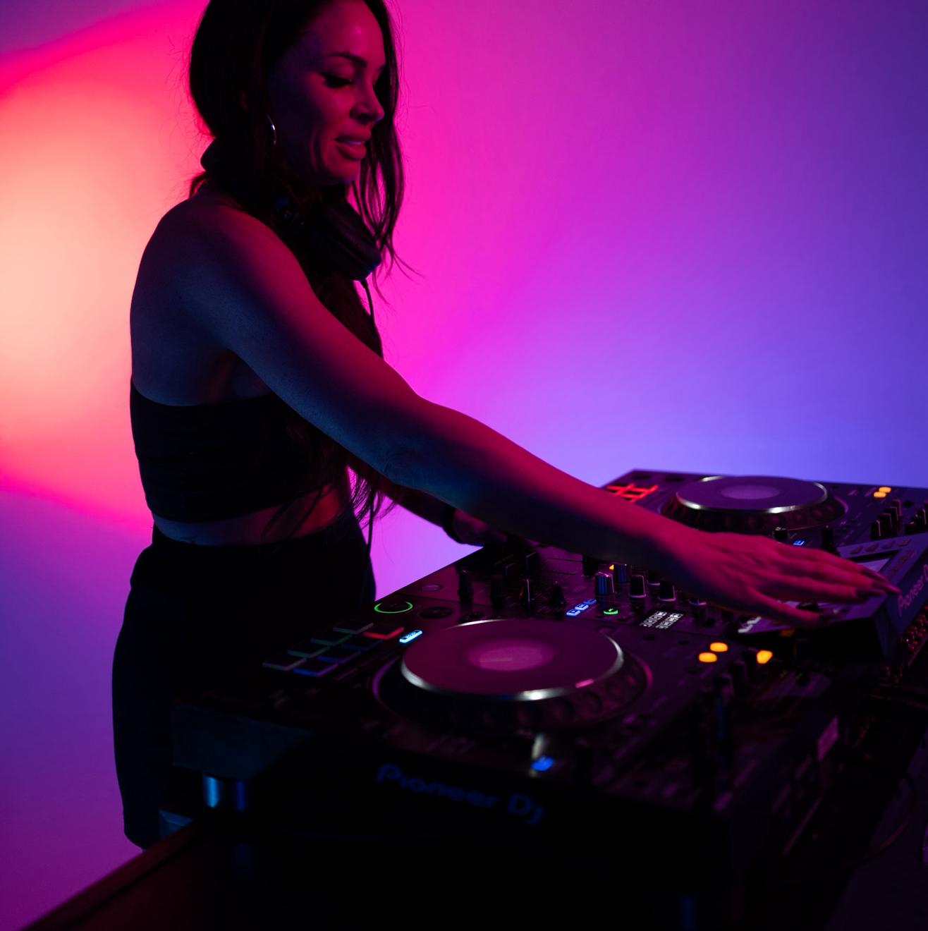 DJ Ashlee Scott