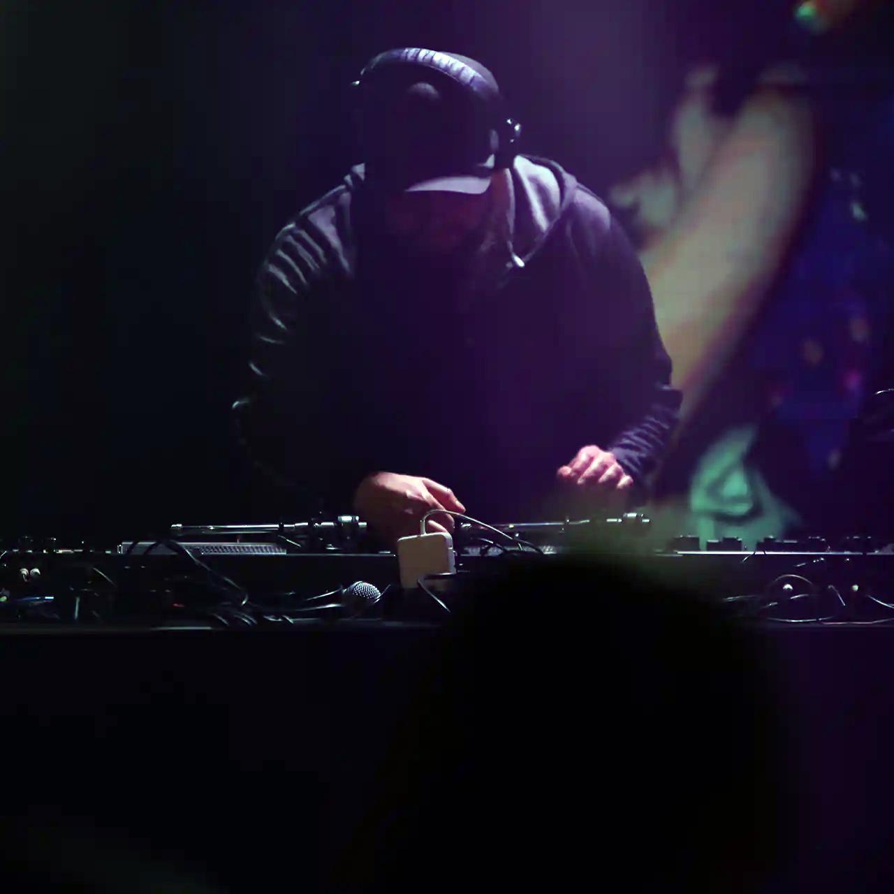 Dj. CAT