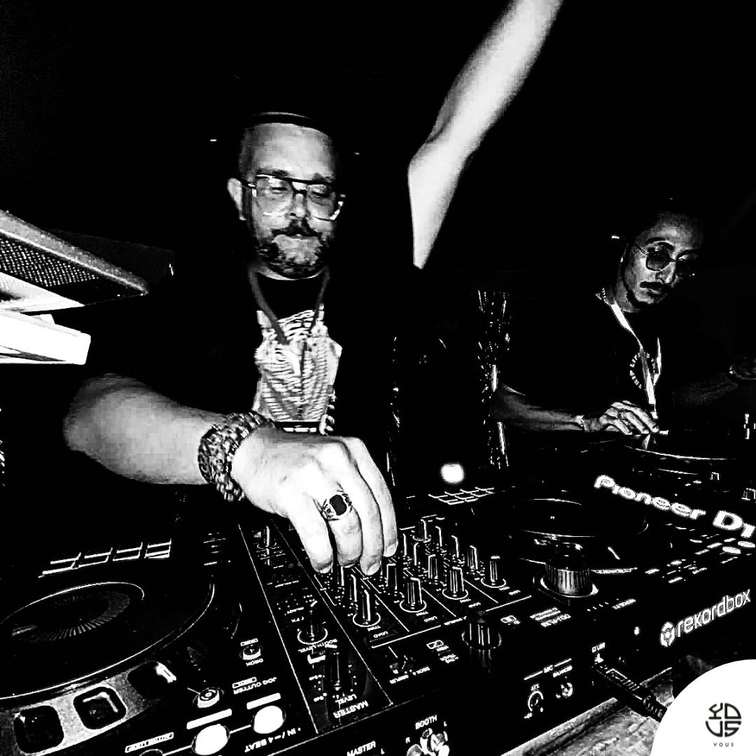 DJ BARRYSTREW