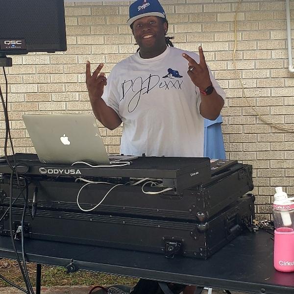 DJ DEXXX