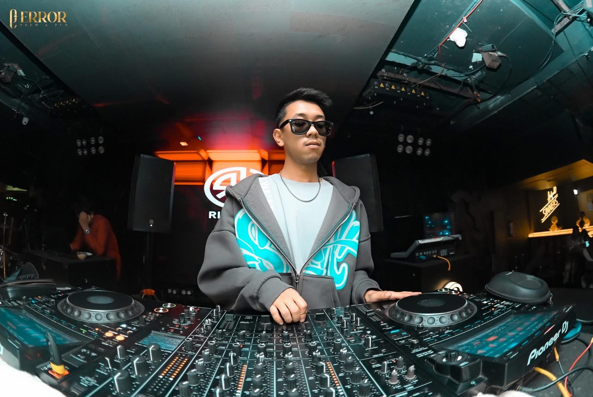 DJ RIGLLEX 